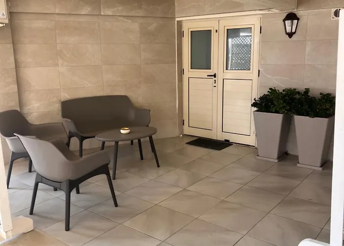 Sandy Nest * ラルナカ